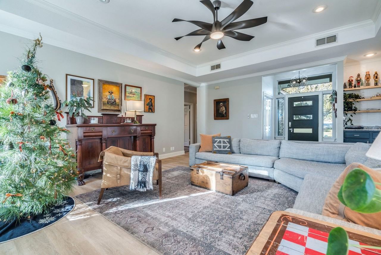 106 Rupen Court - Photo 5 of 32