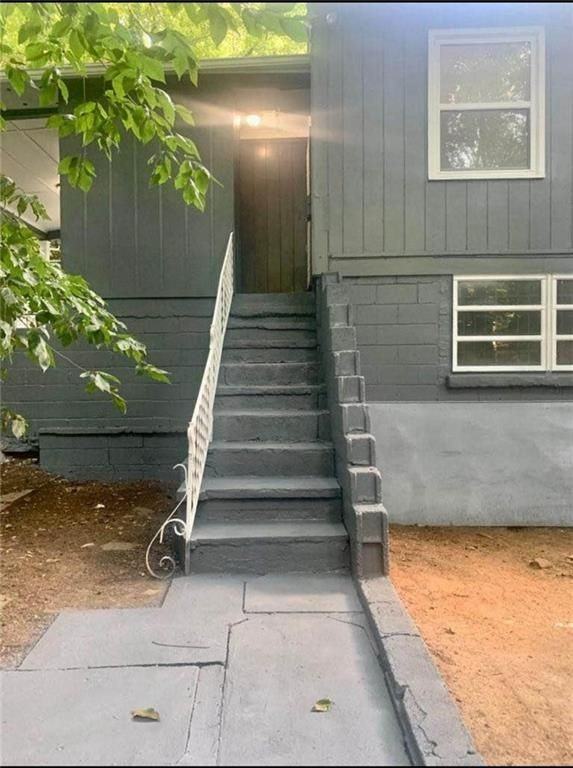 3535 Fairlane Drive Northwest - Photo 7 of 33