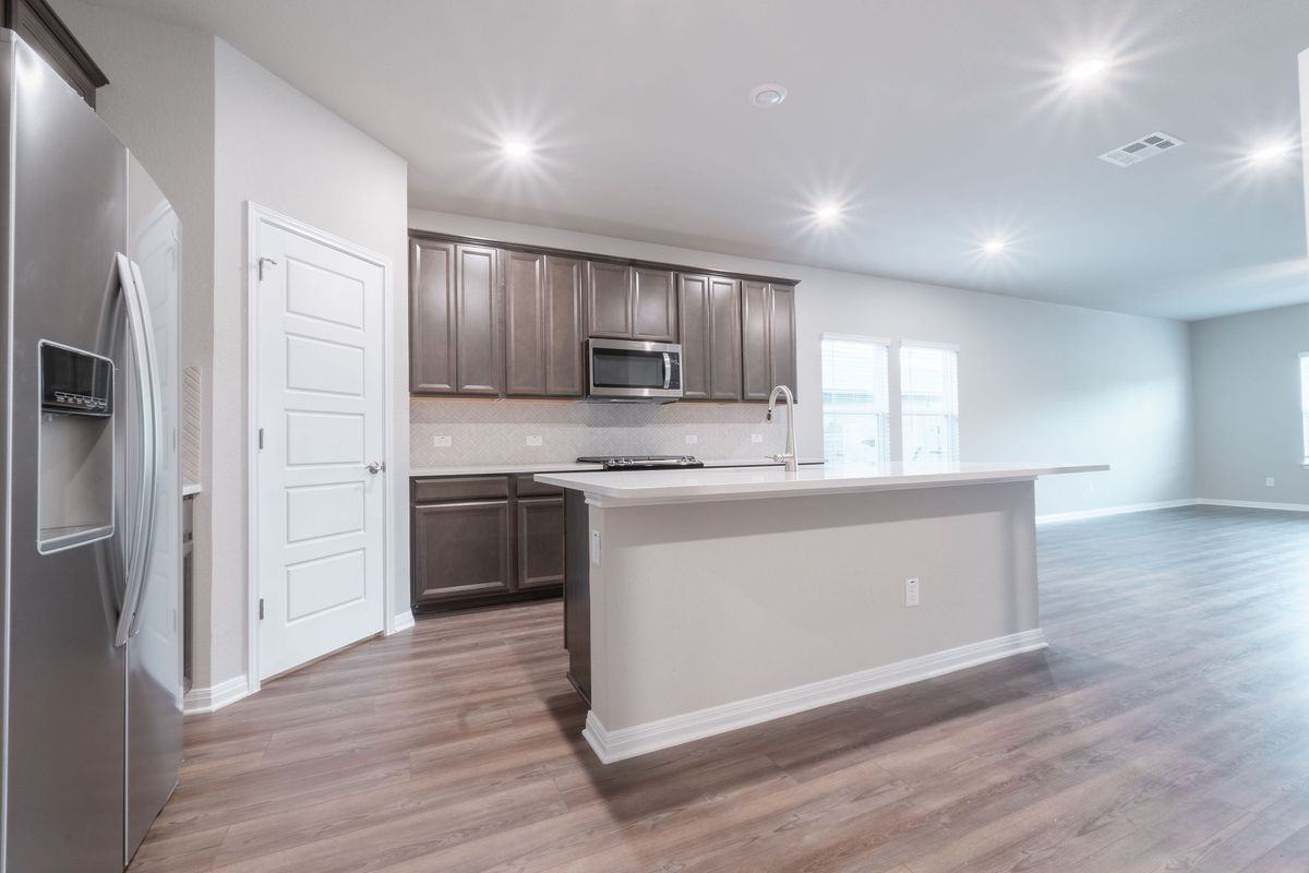 2838 Dell Hollow Drive - Photo 7 of 38