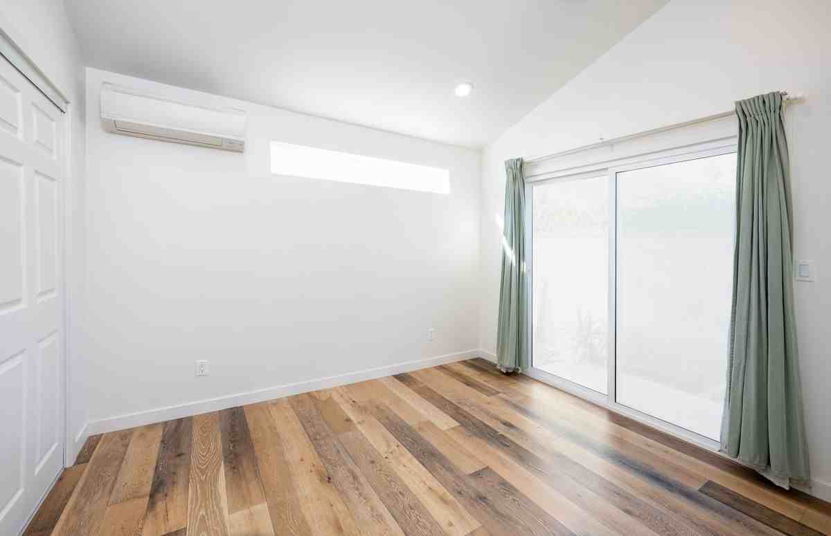 6459 Whitman Avenue - Photo 6 of 14