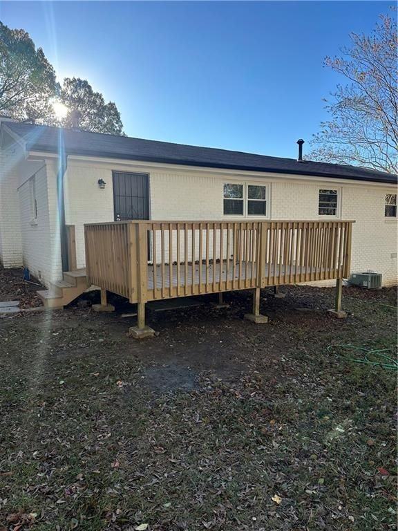 820 Howard Court - Photo 2 of 16