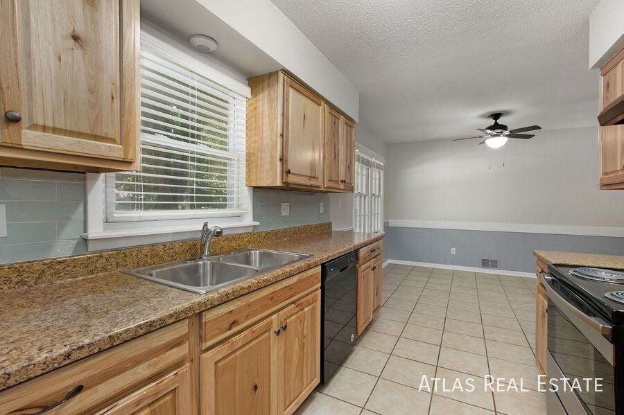 625 Nw Kay Dr - Photo 4 of 23