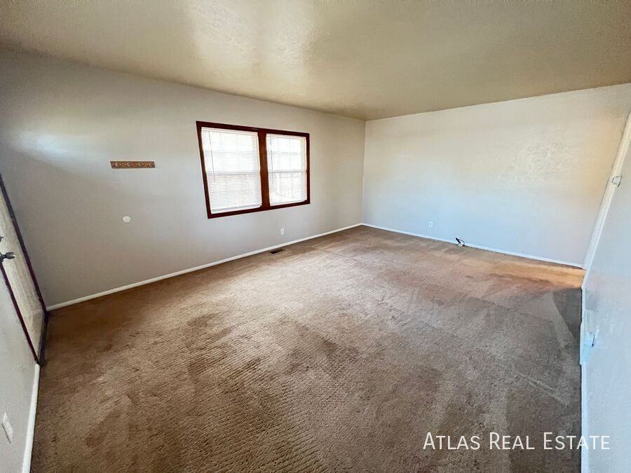 2519 Wood Ave - Photo 3 of 18