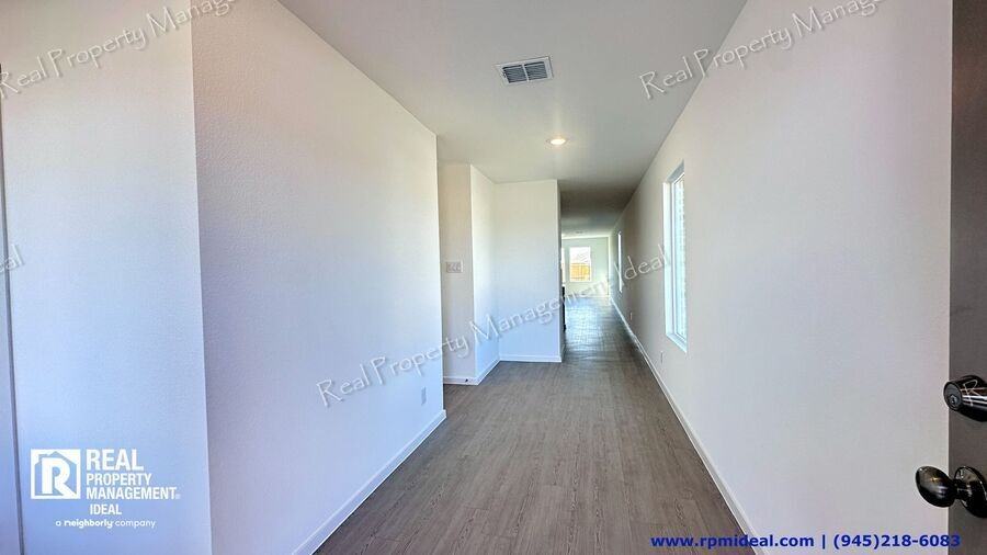 1729 Crossbill Street - Photo 3 of 28