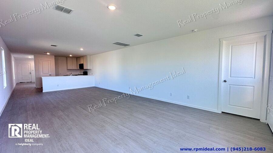 1729 Crossbill Street - Photo 7 of 28