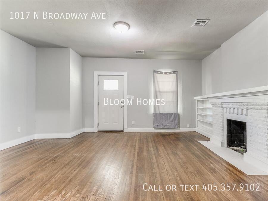 1017 N Broadway Ave - Photo 4 of 24