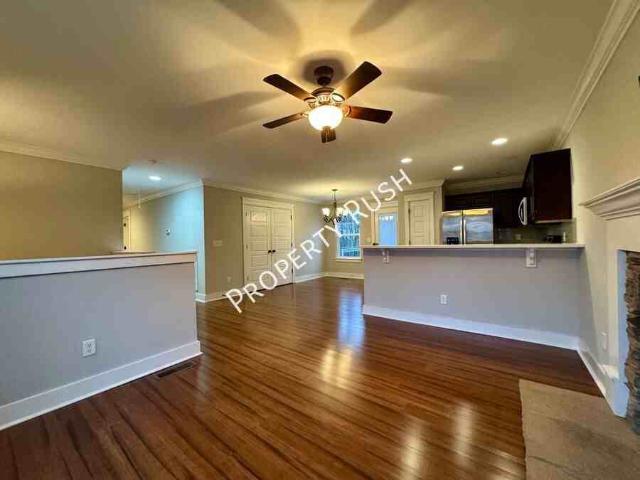 6477 Olin Ln - Photo 6 of 39