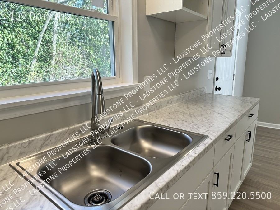 109 Doty Heights - Photo 4 of 22