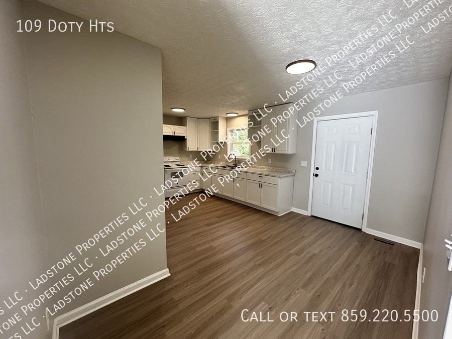 109 Doty Heights - Photo 7 of 22