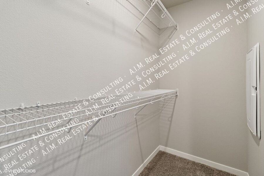 124 Buffalo Ave Sw - Photo 4 of 34