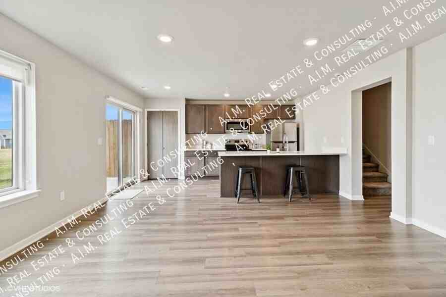 124 Buffalo Ave Sw - Photo 5 of 34