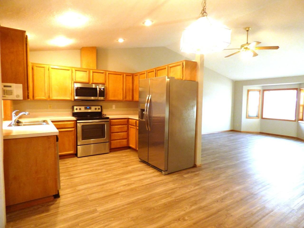 5222 Winter Leaf Ct N - Photo 7 of 24