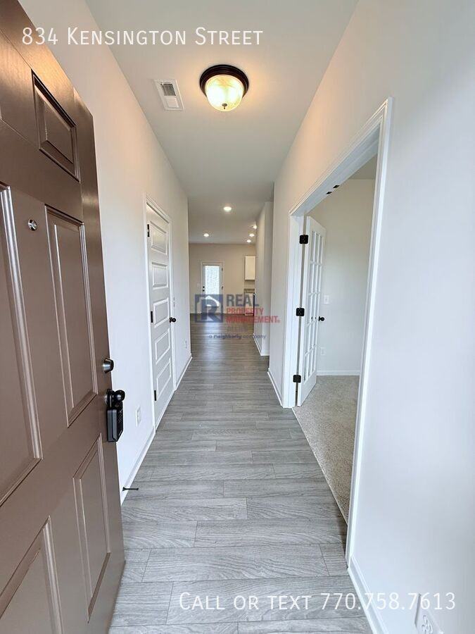 834 Kensington Street - Photo 3 of 32