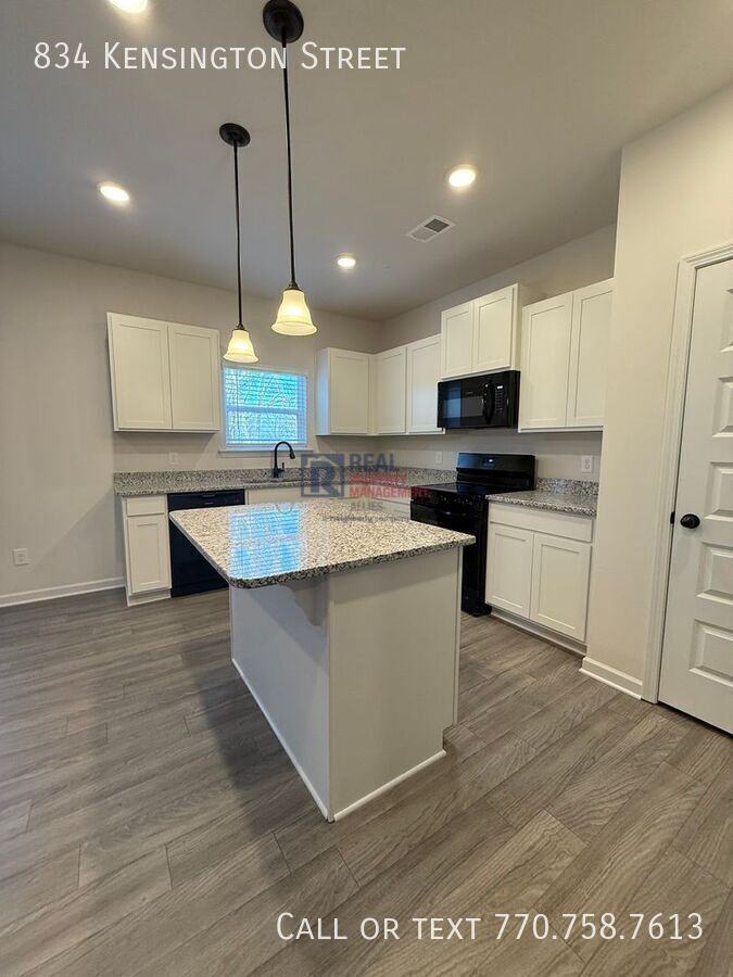 834 Kensington Street - Photo 6 of 32