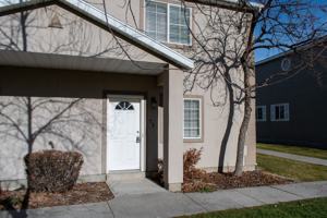 featured image of 73 West Hampton Place