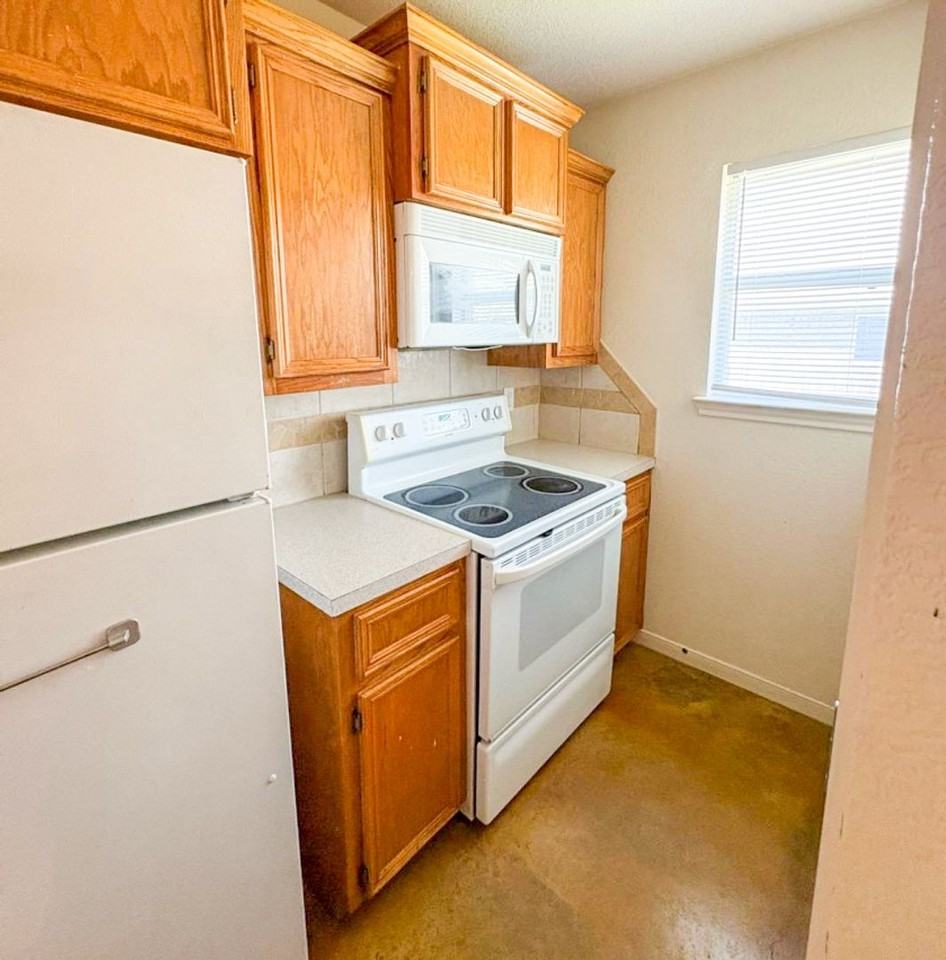 1402 Powder River Dr - Photo 5 of 13