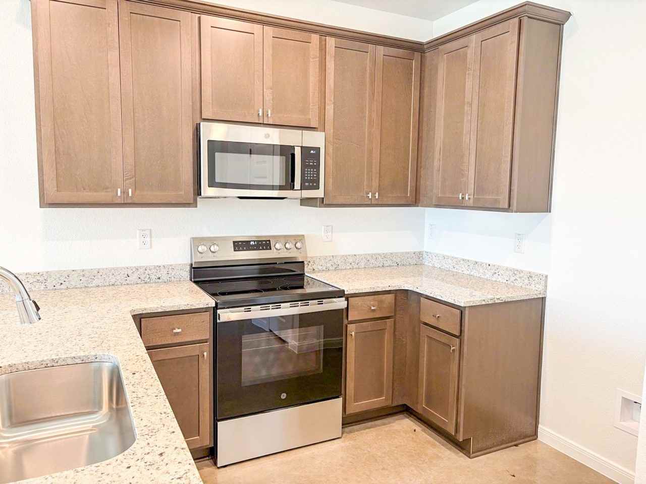 2917 Quail Ridge Ln #B - Photo 3 of 13