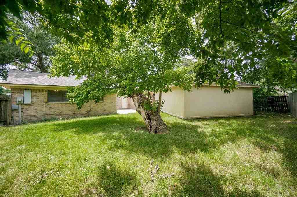 13626 Woodchester Dr #13626 - Photo 6 of 32