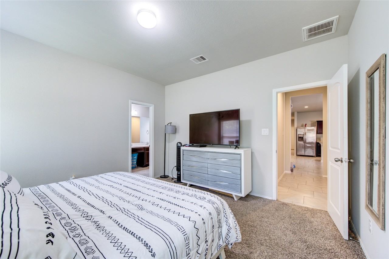 23726 Bluewood Trce #23726 - Photo 3 of 19