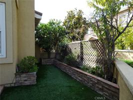 featured image of 406 North Kenwood #406A