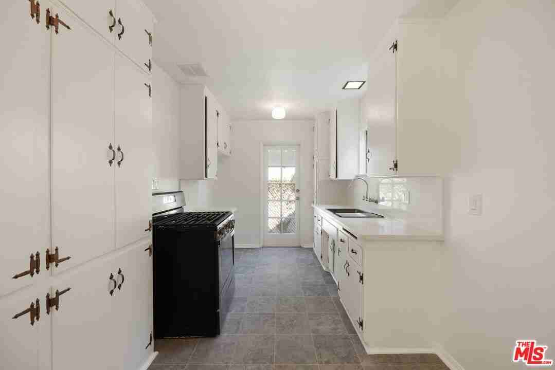 4268 Jackson Avenue #4268A - Photo 6 of 14