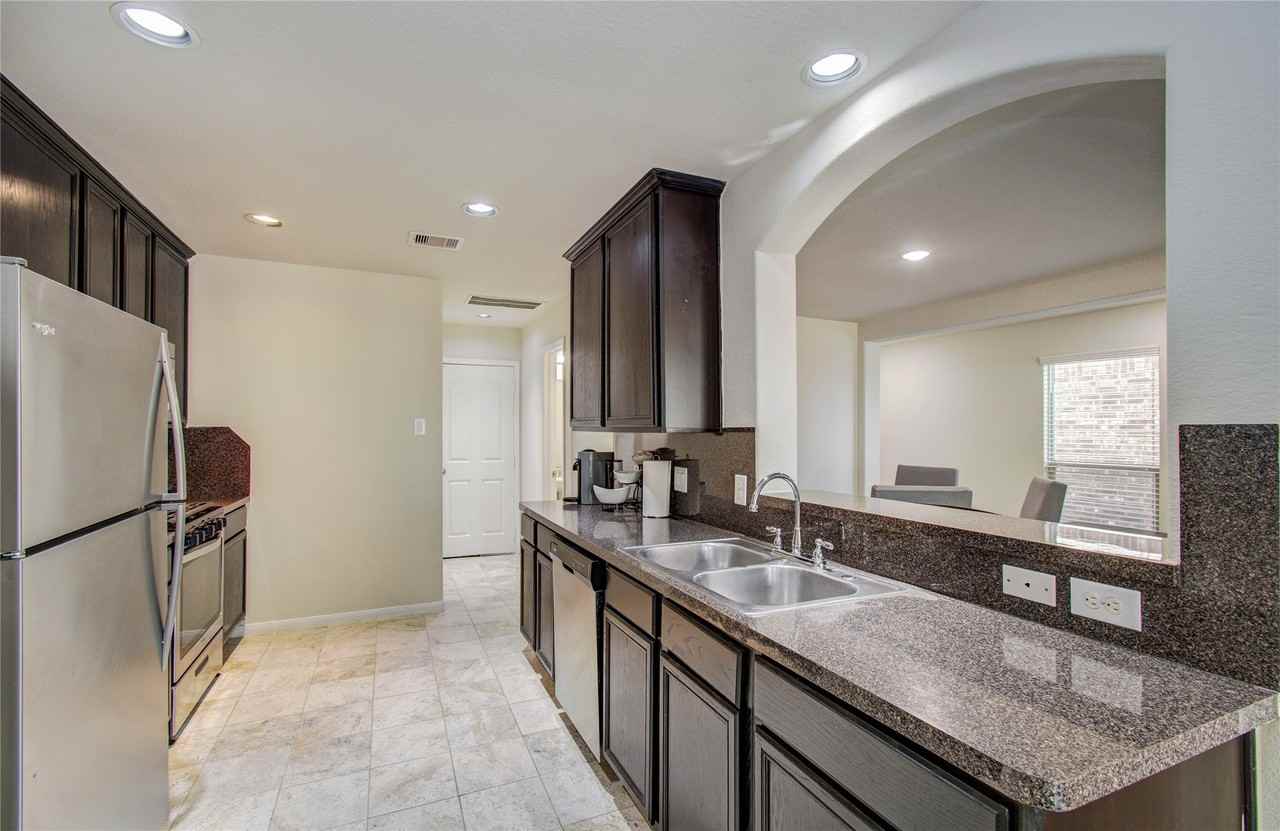 3306 Inverness Path Lane #3306 - Photo 2 of 33