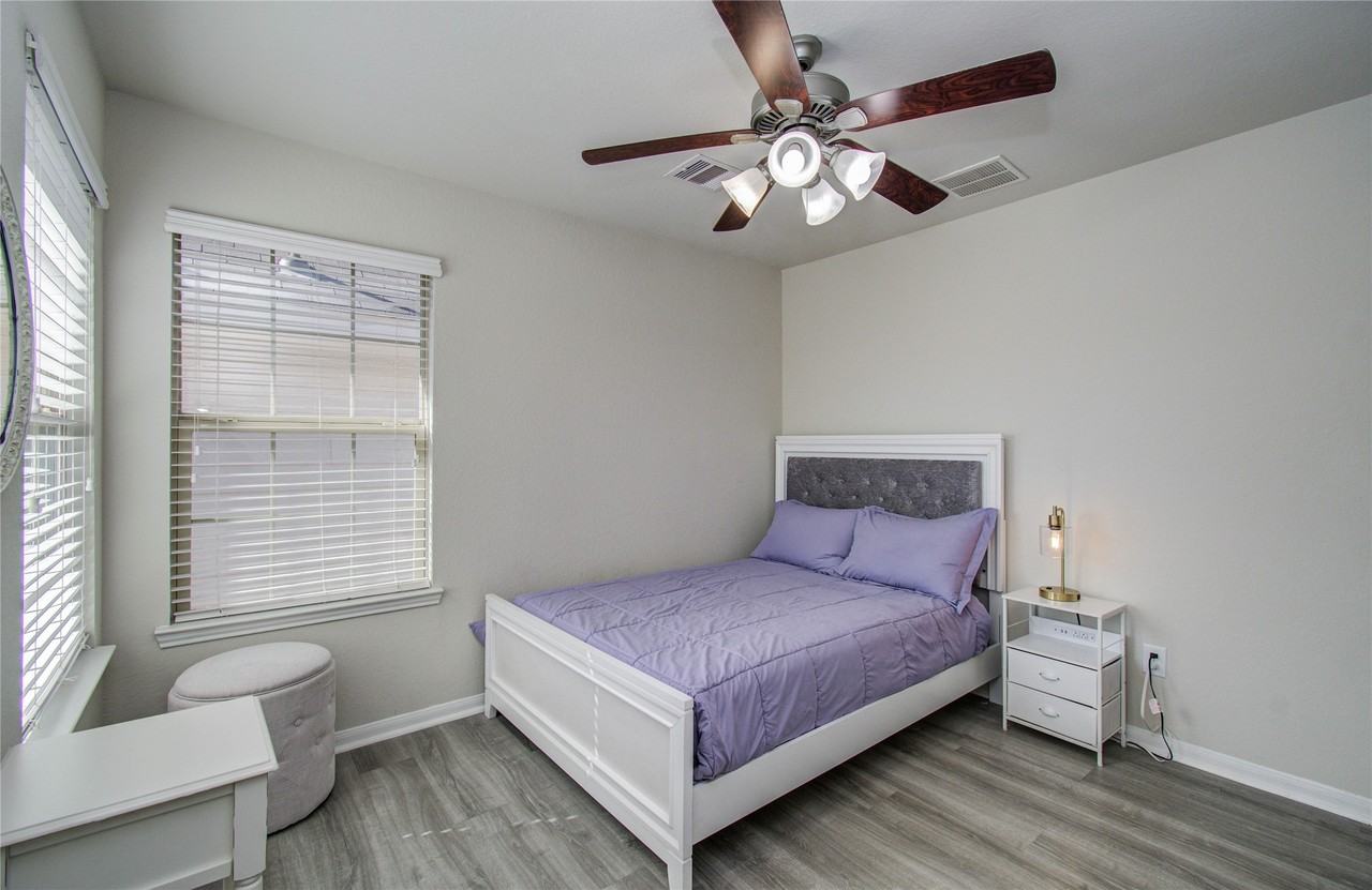 3306 Inverness Path Lane #3306 - Photo 5 of 33