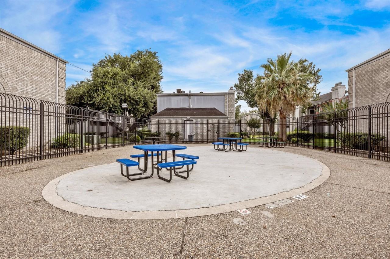 6606 De Moss Drive #6606-804 - Photo 2 of 18