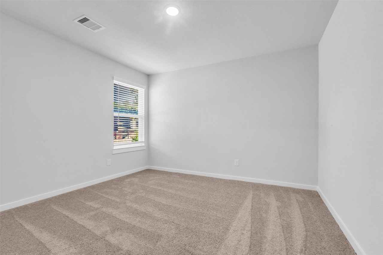 8562 Blueberry Ash St #8562 - Photo 2 of 40