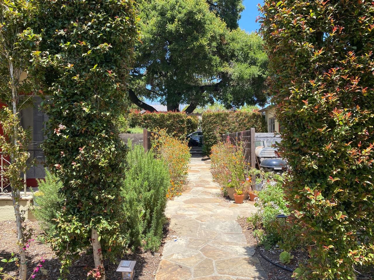 271 - John Holehouse - Photo 2 of 3