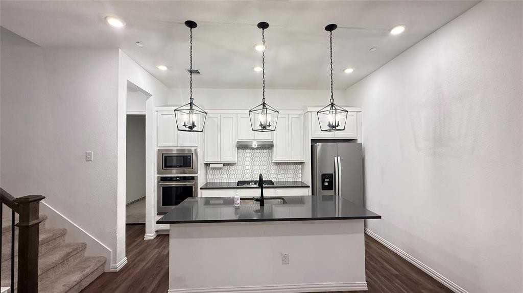 9943 Hennings Street #9943 - Photo 4 of 11