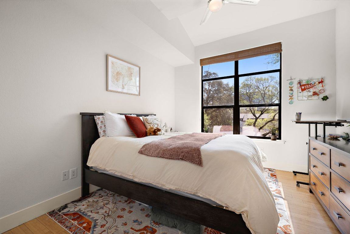 907 Duncan Ln #907-302 - Photo 4 of 24