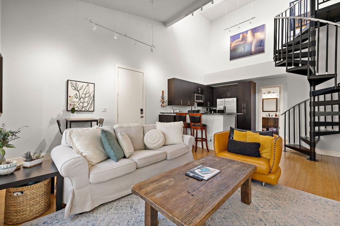 907 Duncan Ln #907-302 - Photo 6 of 24