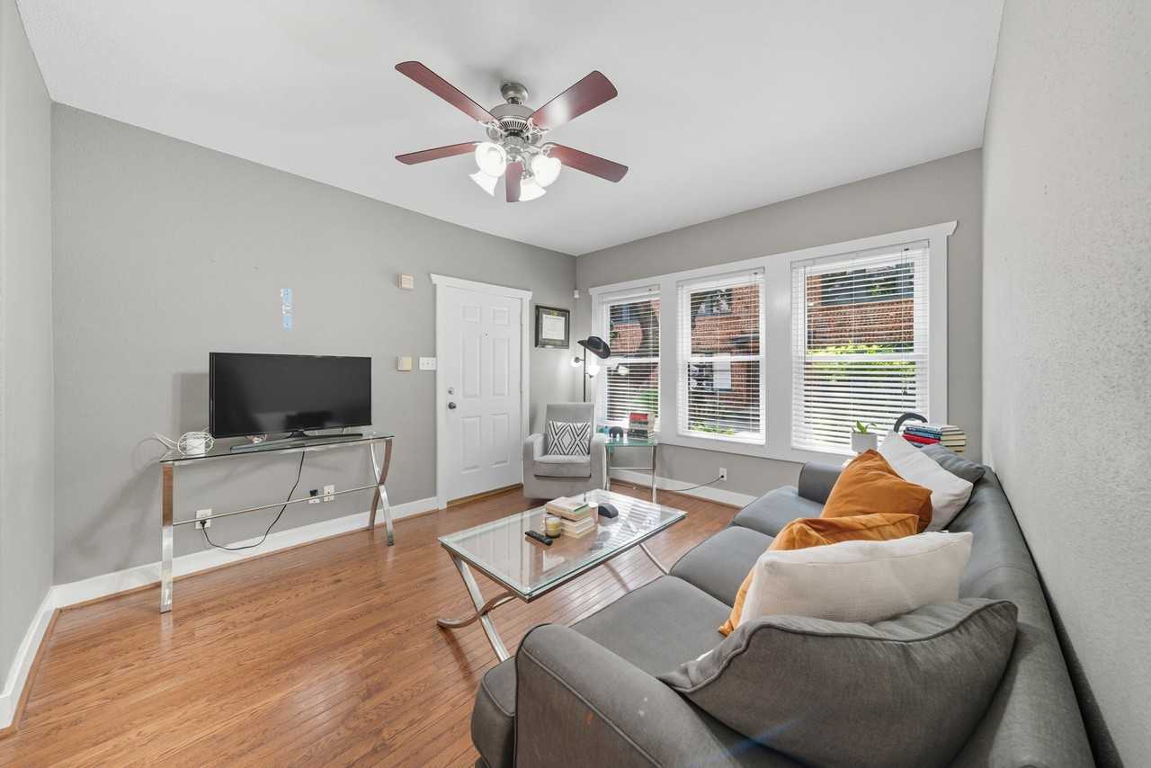 3015 Chenevert Street #3015-1 - Photo 5 of 12