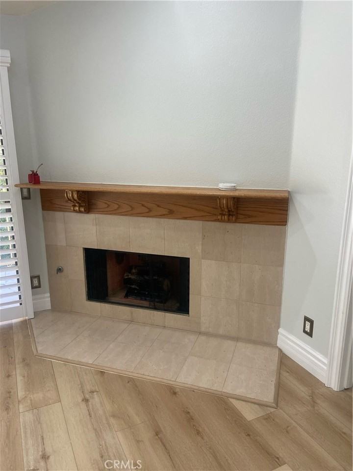 5727 Etiwanda Avenue #5727-3 - Photo 3 of 50