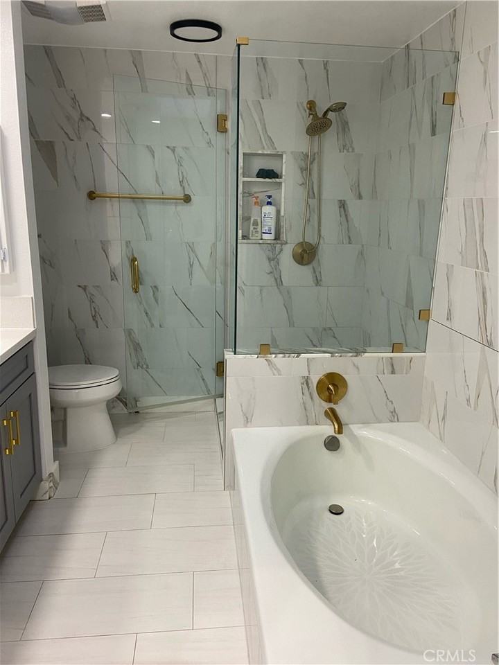 5727 Etiwanda Avenue #5727-3 - Photo 6 of 50