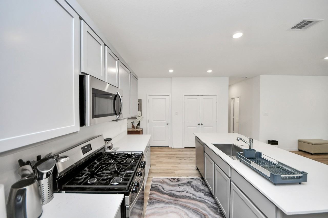 21927 Citrus Grove Ct #21927 - Photo 3 of 42