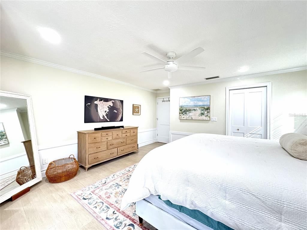 1004 Southeast 5th Avenue #1004 - Photo 4 of 43