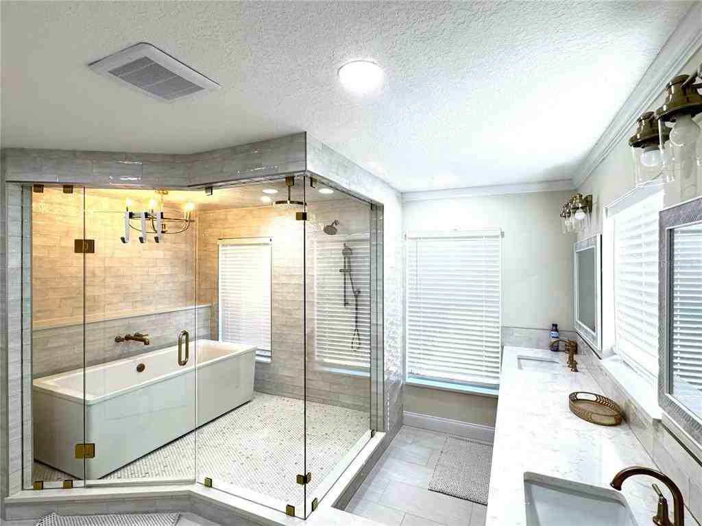 1004 Southeast 5th Avenue #1004 - Photo 7 of 43