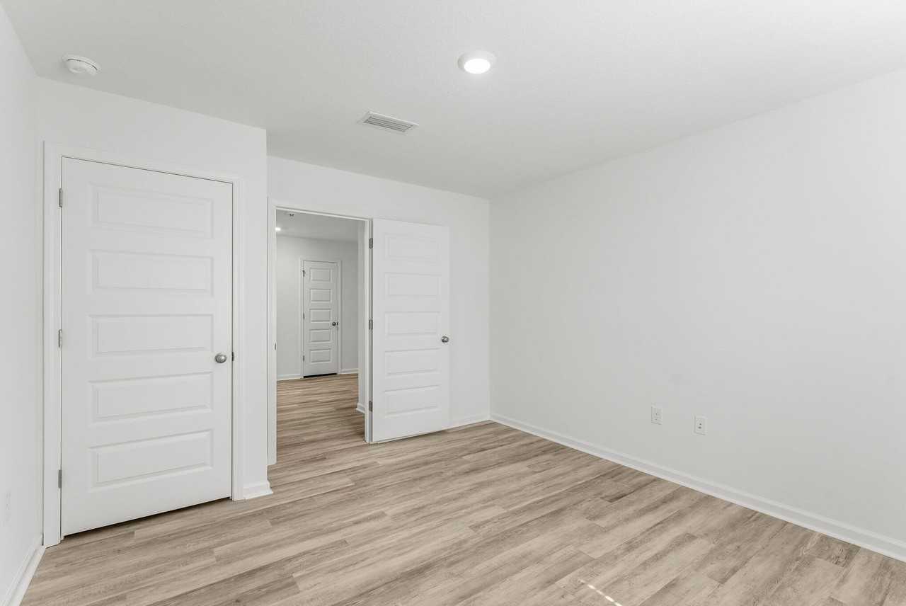 453 Riverwalk Crossing #453 - Photo 3 of 35