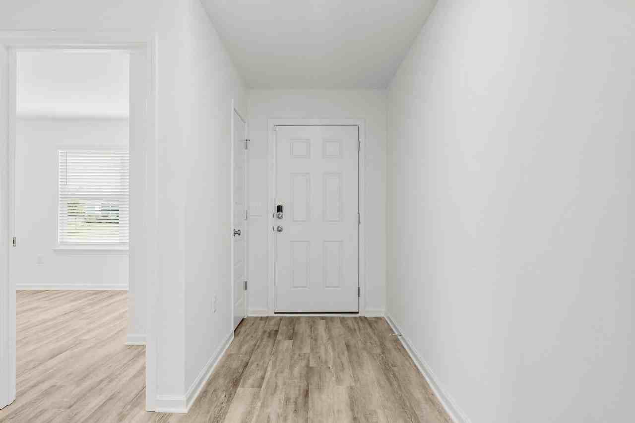 453 Riverwalk Crossing #453 - Photo 5 of 35