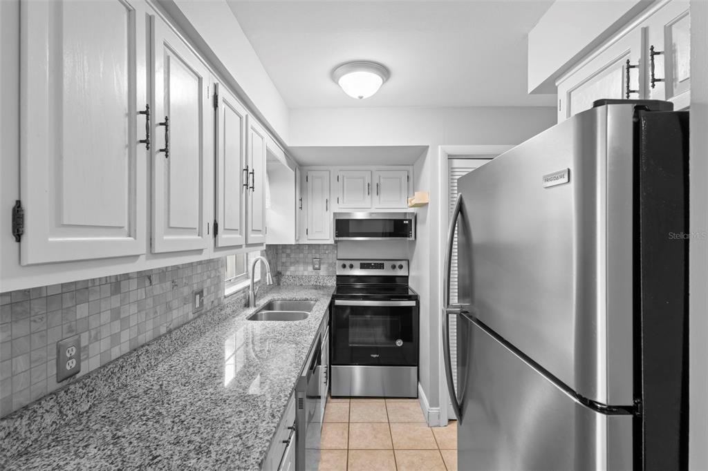 5126 Saint Charles Lane #5126-43 - Photo 7 of 35