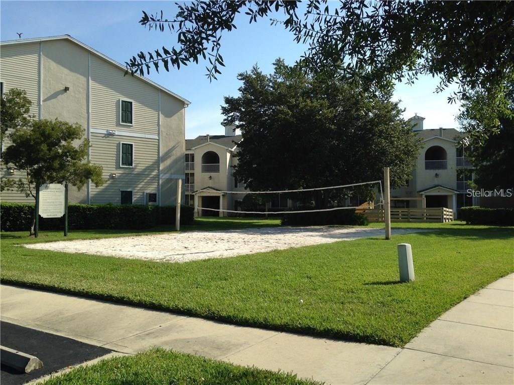 18322 Bridle Club Dr - Photo 2 of 19