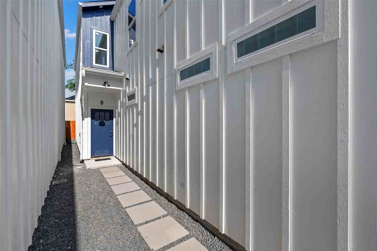 8421 Venus Street #8421B - Photo 2 of 24