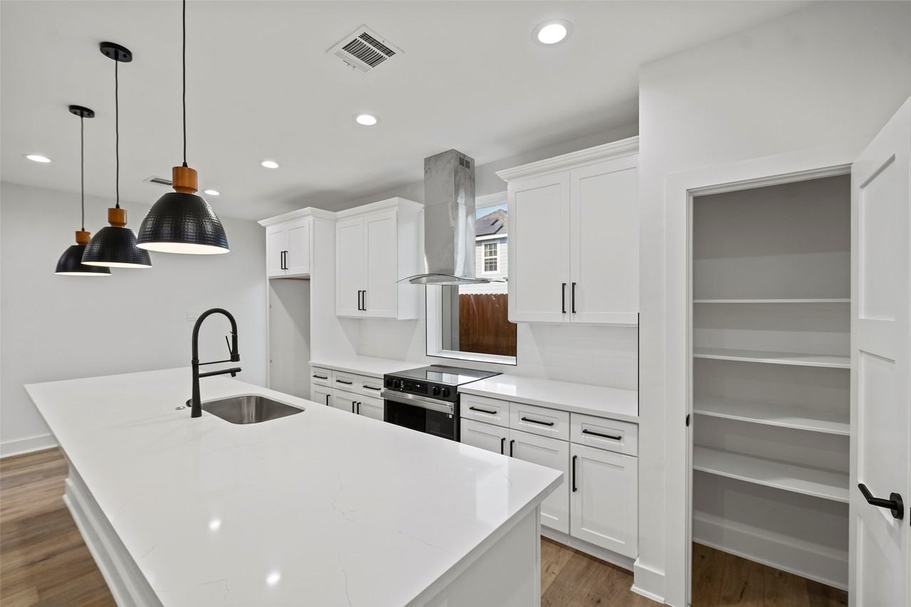 8421 Venus Street #8421B - Photo 3 of 24