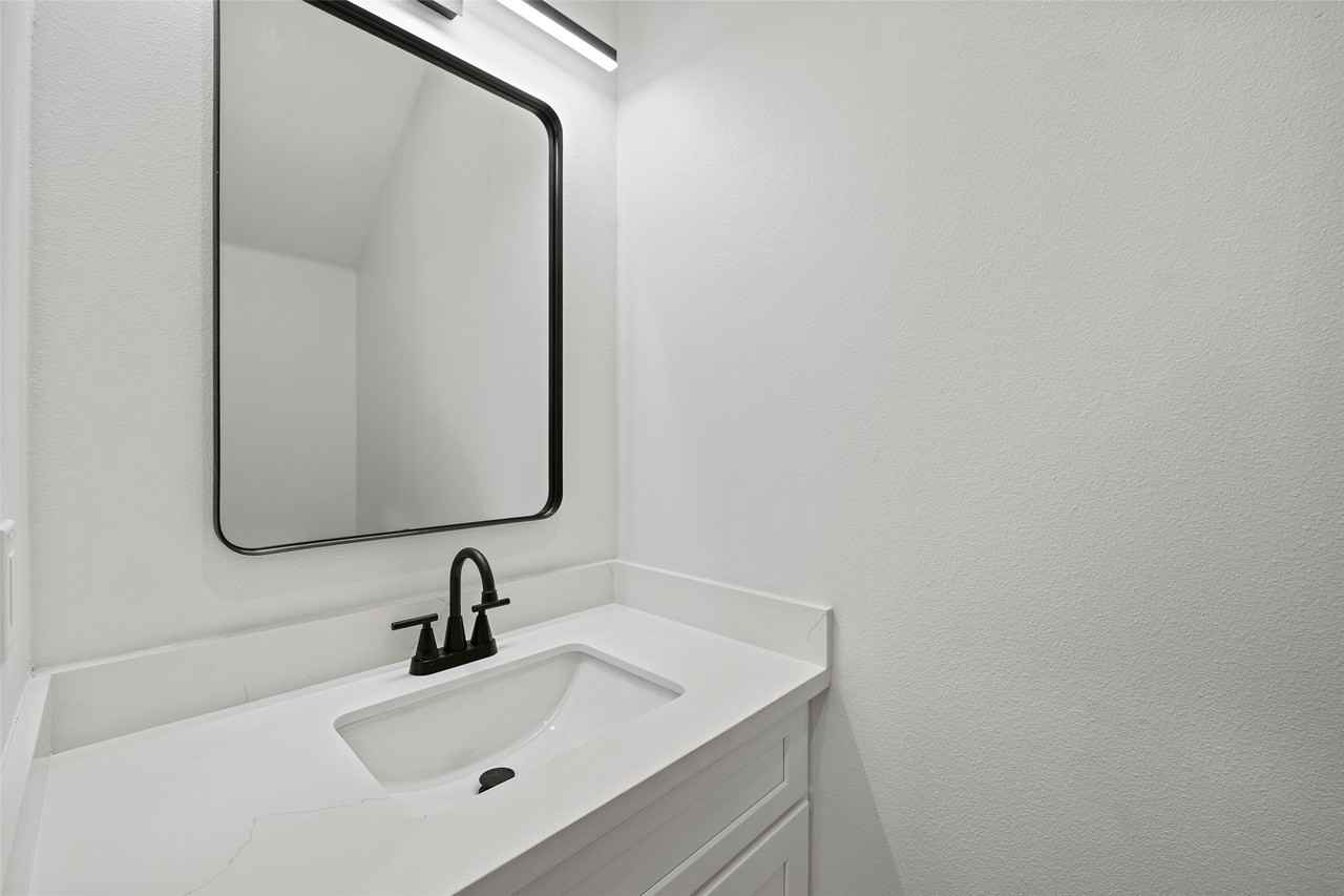 8421 Venus Street #8421B - Photo 4 of 24