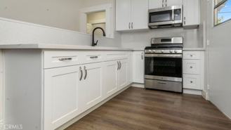 911 West 40th Place #911 - Photo 1 of 1