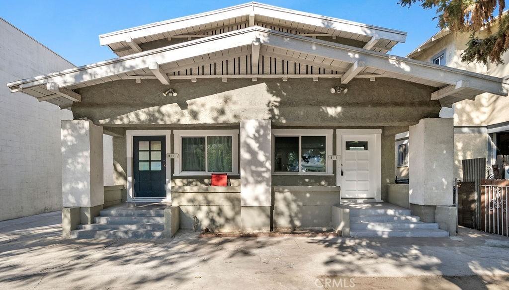 911 West 40th Place #911 - Photo 3 of 14