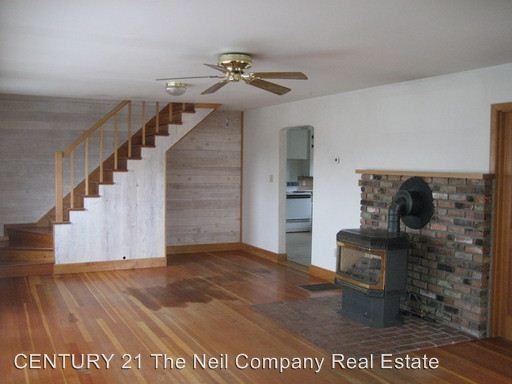 416 SE 3rd St - Photo 3 of 8