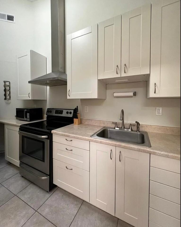 1302 Delaware Ave #1302 - Photo 2 of 11